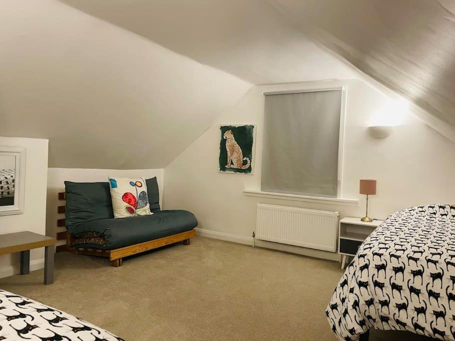 Stylish & Spacious 2 Storey, 3 Bed Apartment Gravesend Extérieur photo